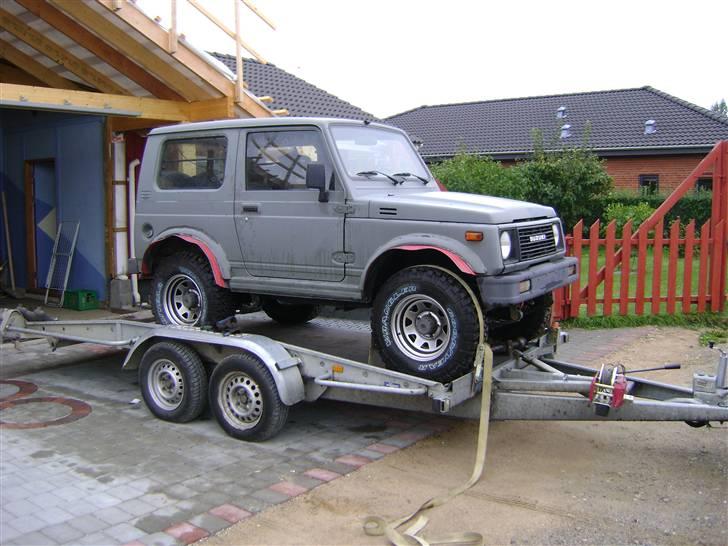 Suzuki  sj 410 solgt  - så er den klar til at blive læsset af morgen efter  billede 3