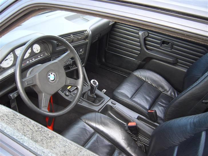 BMW E30 320I "Solgt"  billede 6