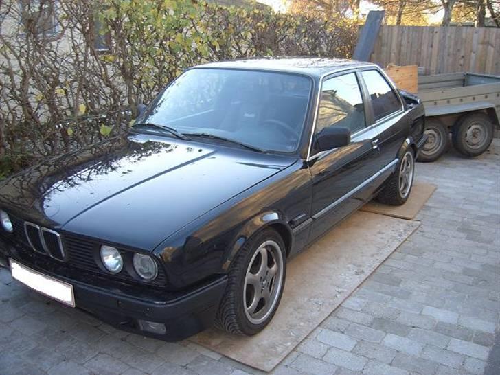 BMW E30 320I "Solgt"  - Før. billede 11