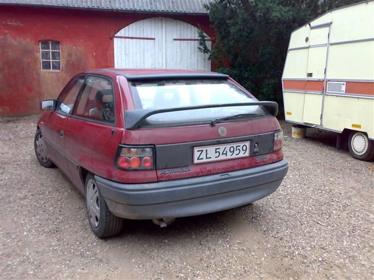 Opel Astra F - Total skadet billede 2