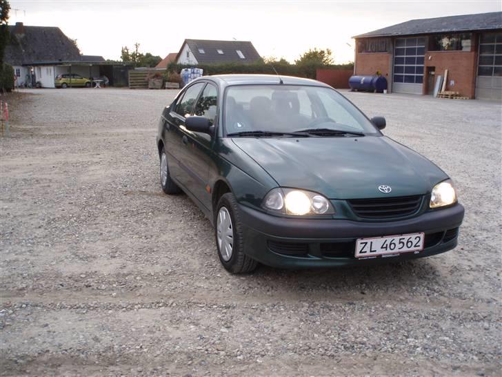 Toyota Avensis  (Solgt) billede 2