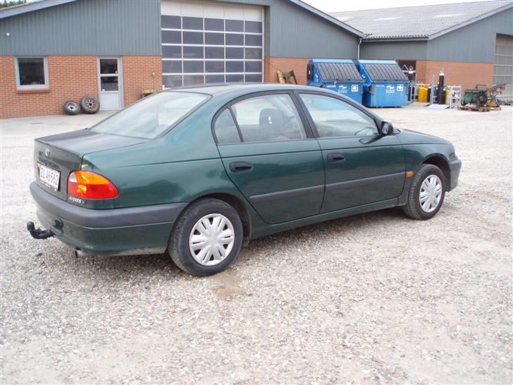 Toyota Avensis  (Solgt) billede 3