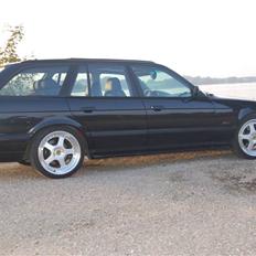 BMW 530i Touring - Solgt