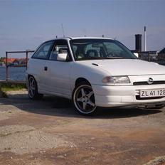 Opel astra GSI 16V SOLGT