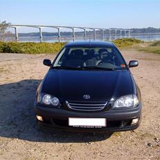 Toyota Avensis *The Black Pearl*