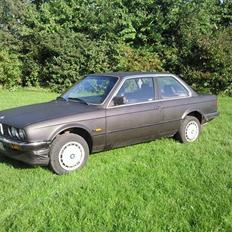 BMW E30 320I 2D