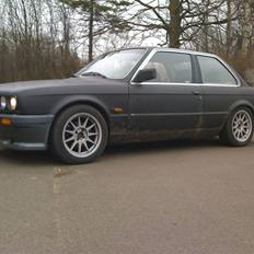 BMW E30 320I 2D