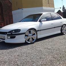 Opel Omega B MV6 • Cadillac • 