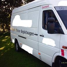 Mercedes Benz Sprinter