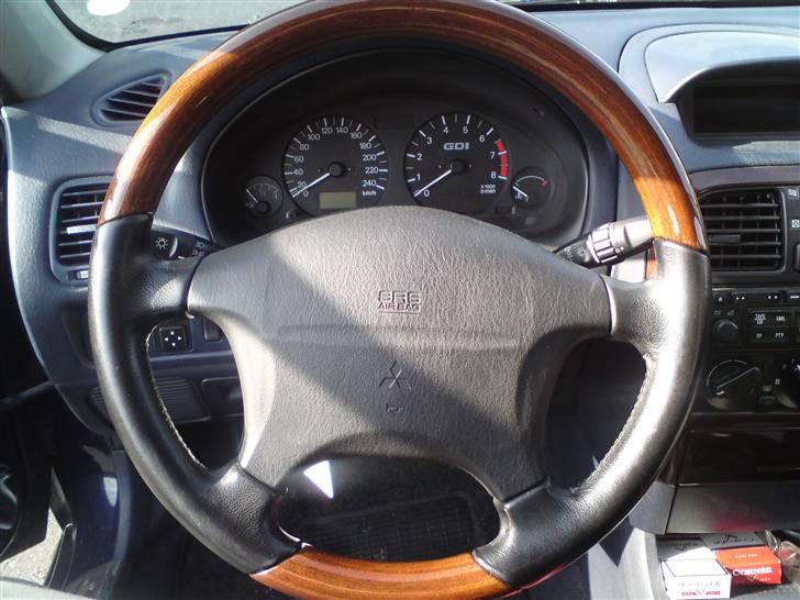 Mitsubishi carisma billede 1