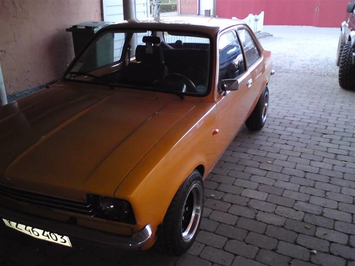 Opel Kadett C VETERAN - De stikker lidt ud over skærmkanten... Så skærmene skal gøres lidt bredere... billede 13