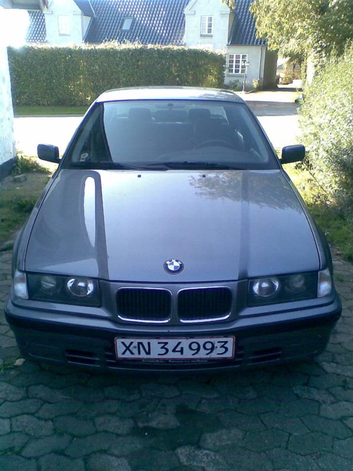 BMW E36 SOLGT!! billede 2