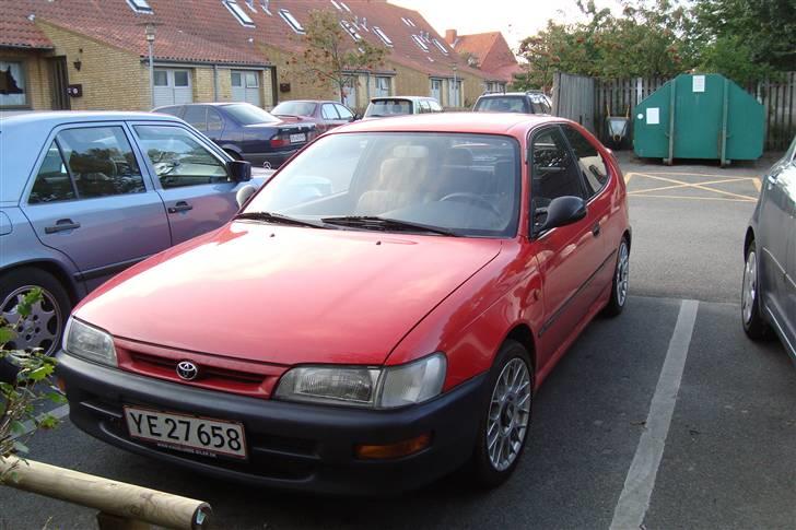 Toyota corolla 1.3 xli SOLGT billede 1