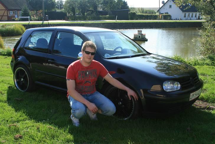 VW Golf 4 Trendline - Min bil en dag vi var i sommerhus, der kommer flere. billede 1