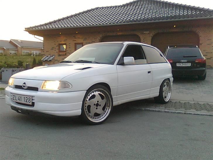 Opel astra GSI 16V SOLGT billede 1