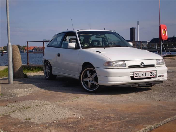Opel astra GSI 16V SOLGT - Ride the white horse...! billede 2