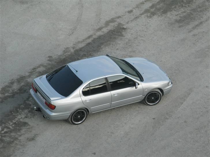 Nissan Primera 2.0I SE+ _-Solgt-_ - Højt højt oppe  billede 9