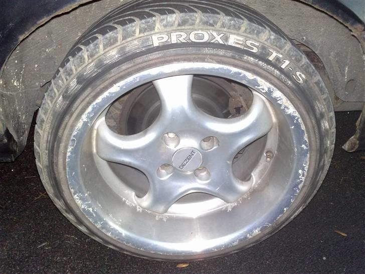 BMW e30 320i (SOLGT) billede 3