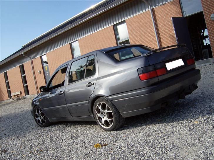 VW Vento 2.0 I GL (Solgt) billede 15