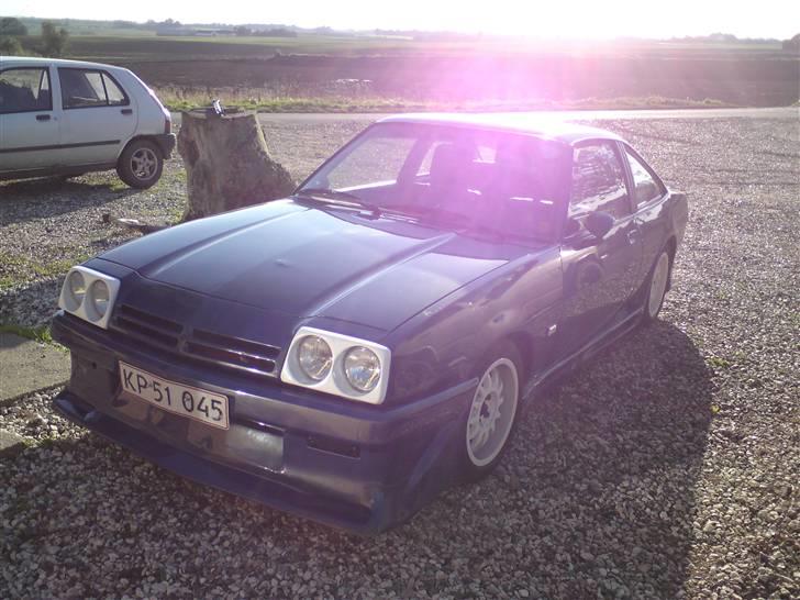 Opel manta b billede 3