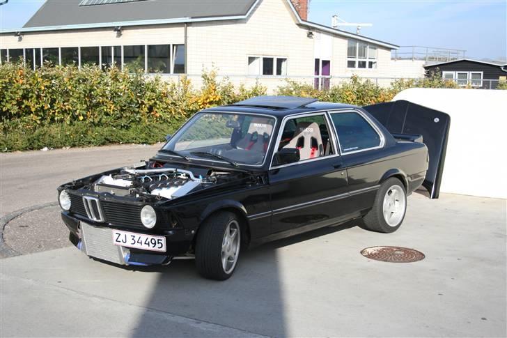 BMW e21 2,5L Turbo SOLGT billede 3