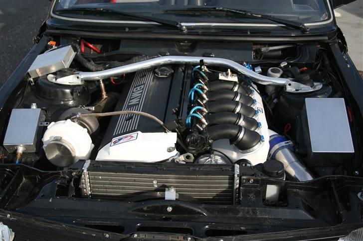 BMW e21 2,5L Turbo SOLGT billede 6