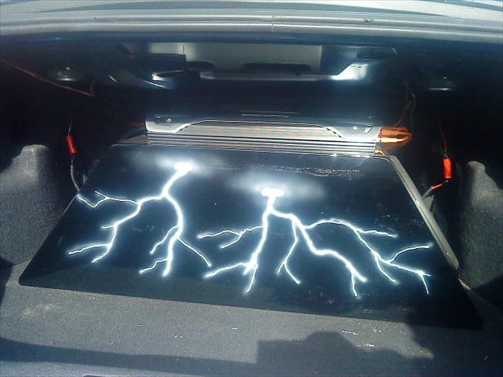 Peugeot 406 (ombygget til gti)  solgt! - Baskassen.. Malet af Christina billede 11