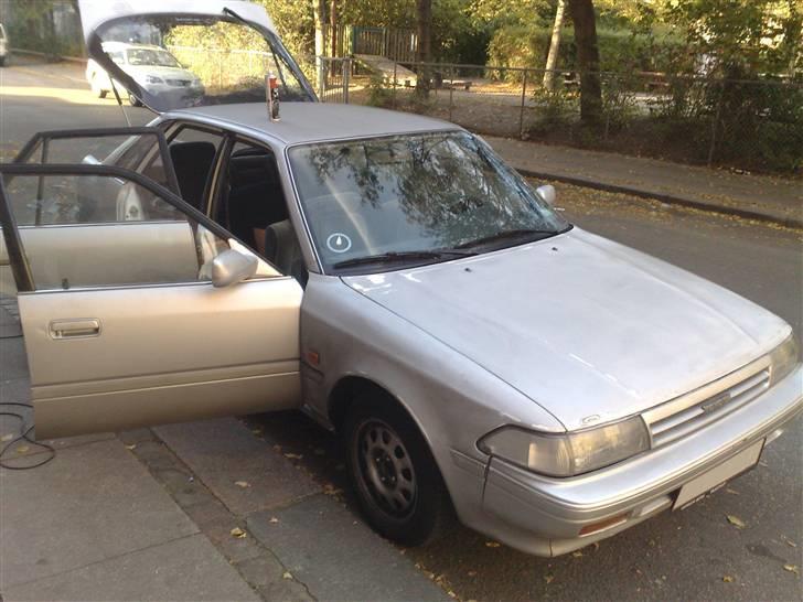 Toyota carina I Væk billede 1