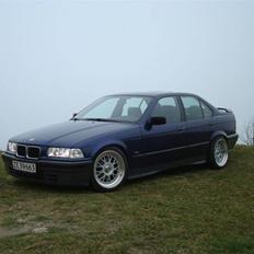 BMW E36 320I