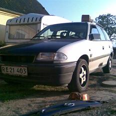 Opel astra f SE