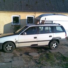 Opel astra f SE
