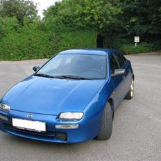 Mazda 323 F ( SOLGT )