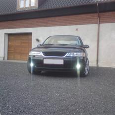 Opel Vectra B CDX (SOLGT)
