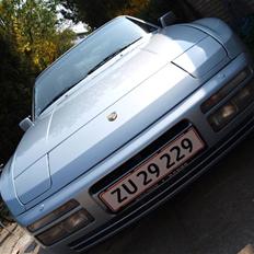 Porsche 944 S2