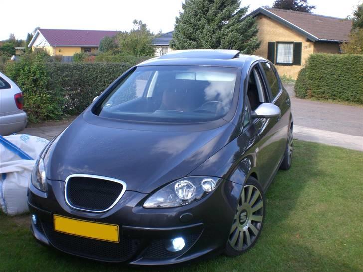 Seat Altea - Taget i de gamles indkørsel. Ska nok blive taget nogen med en mere inspirerende baggrund;) billede 1