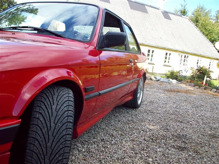 BMW 318i ''røde lyn'' solgt  billede 1