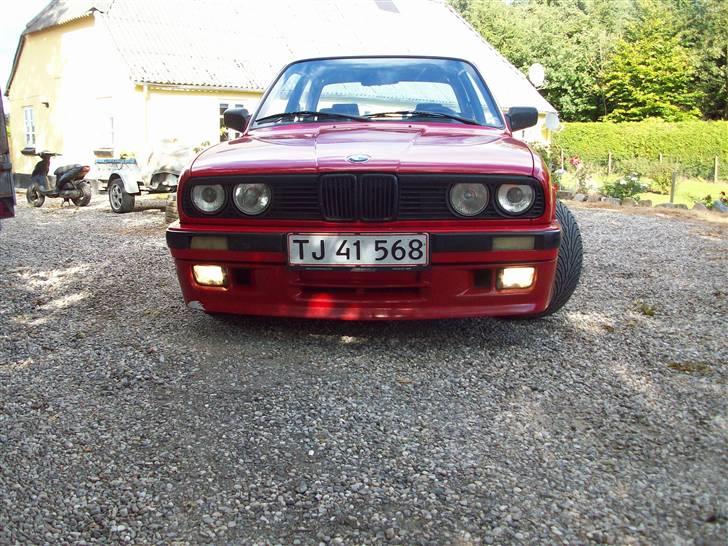 BMW 318i ''røde lyn'' solgt  billede 3