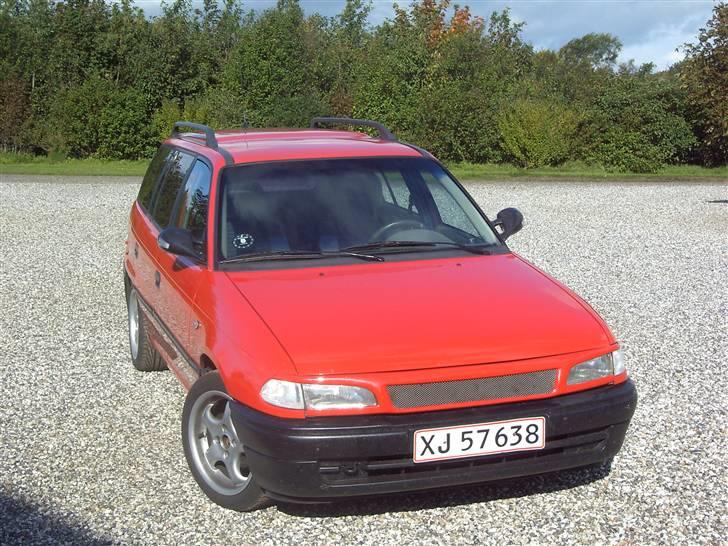 Opel Astra F  Club Stc. Solgt! billede 2