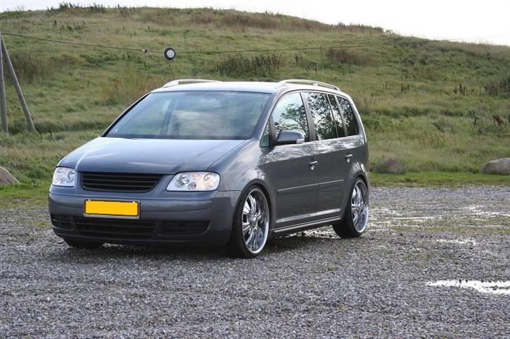 VW Touran 2,0 TDI ( SOLGT ) billede 2