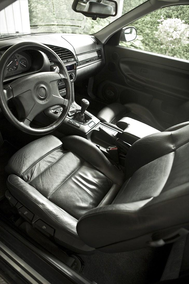 BMW 328i Coupe billede 2