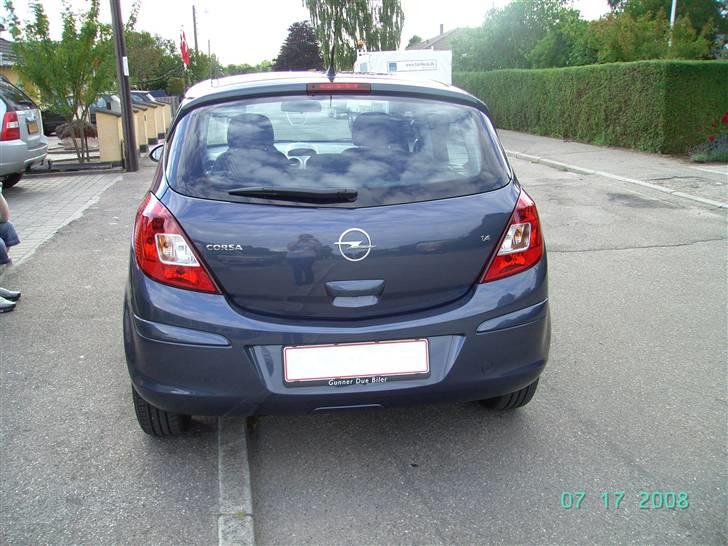Opel corsa - en rigtig lækker røv.. som kan modtage en trækkrog.. billede 2