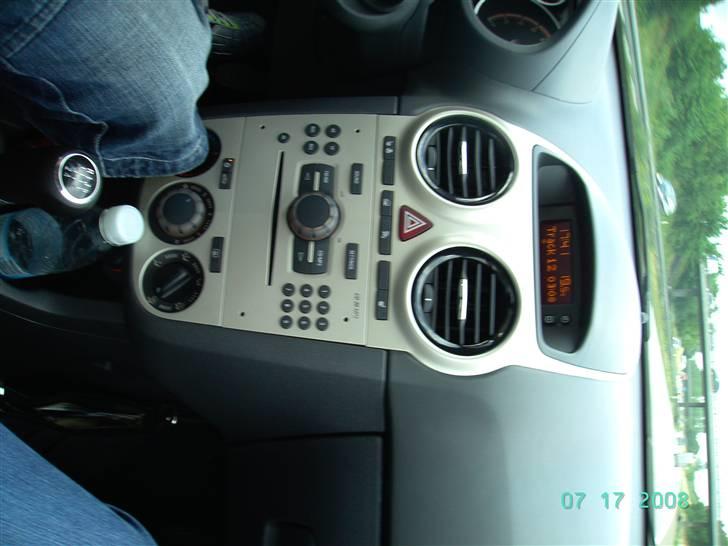 Opel corsa - radio med cd billede 4