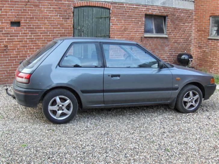 Volvo 460 - Mazda 323 BF 1.3´90 model billede 9