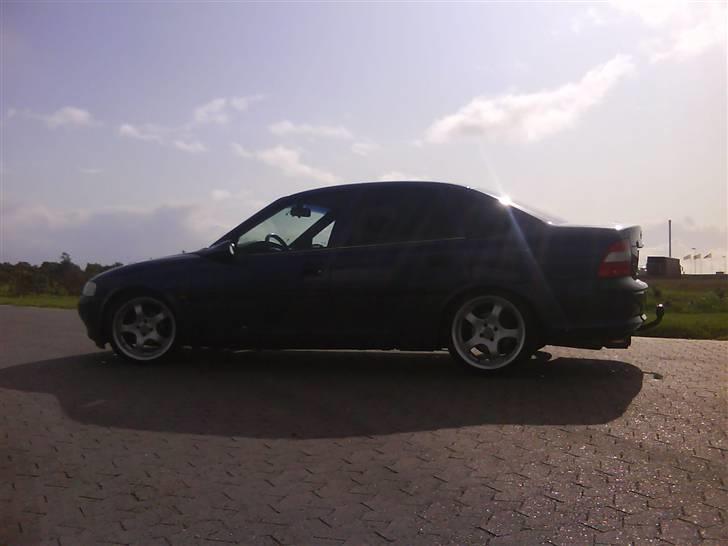 Opel Vectra b Total skadet :( billede 8