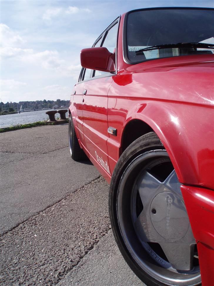 BMW 325 (SOLGT) billede 2