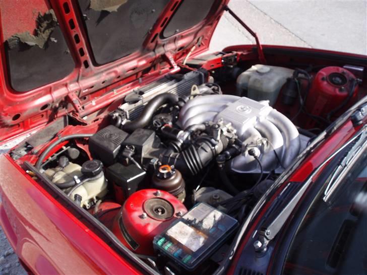 BMW 325 (SOLGT) billede 8