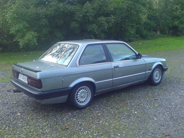 BMW 320i e30 Solgt  billede 2