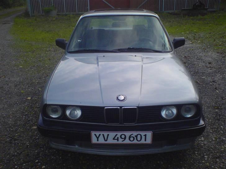 BMW 320i e30 Solgt  - forfra  billede 5