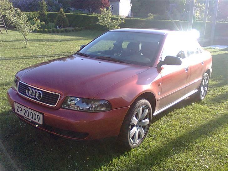 Audi A4  - Kobberbissen med sit nye facelift samt nye alufælge.. fuck den er sgu blevet nice :-D :-P billede 7