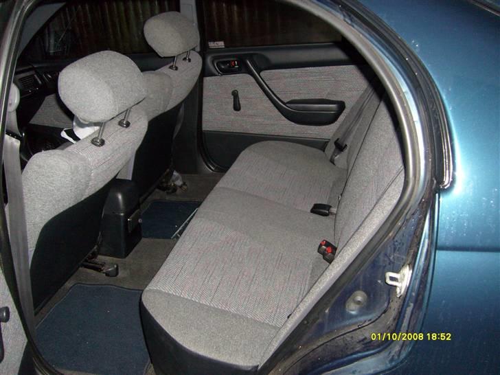 Toyota Carina E 1.6*Solgt* billede 18